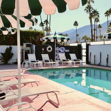 The Marley Hotel By Avantstay Classic Palm Springs Hotel W Pool Hot Tub ภายนอก รูปภาพ