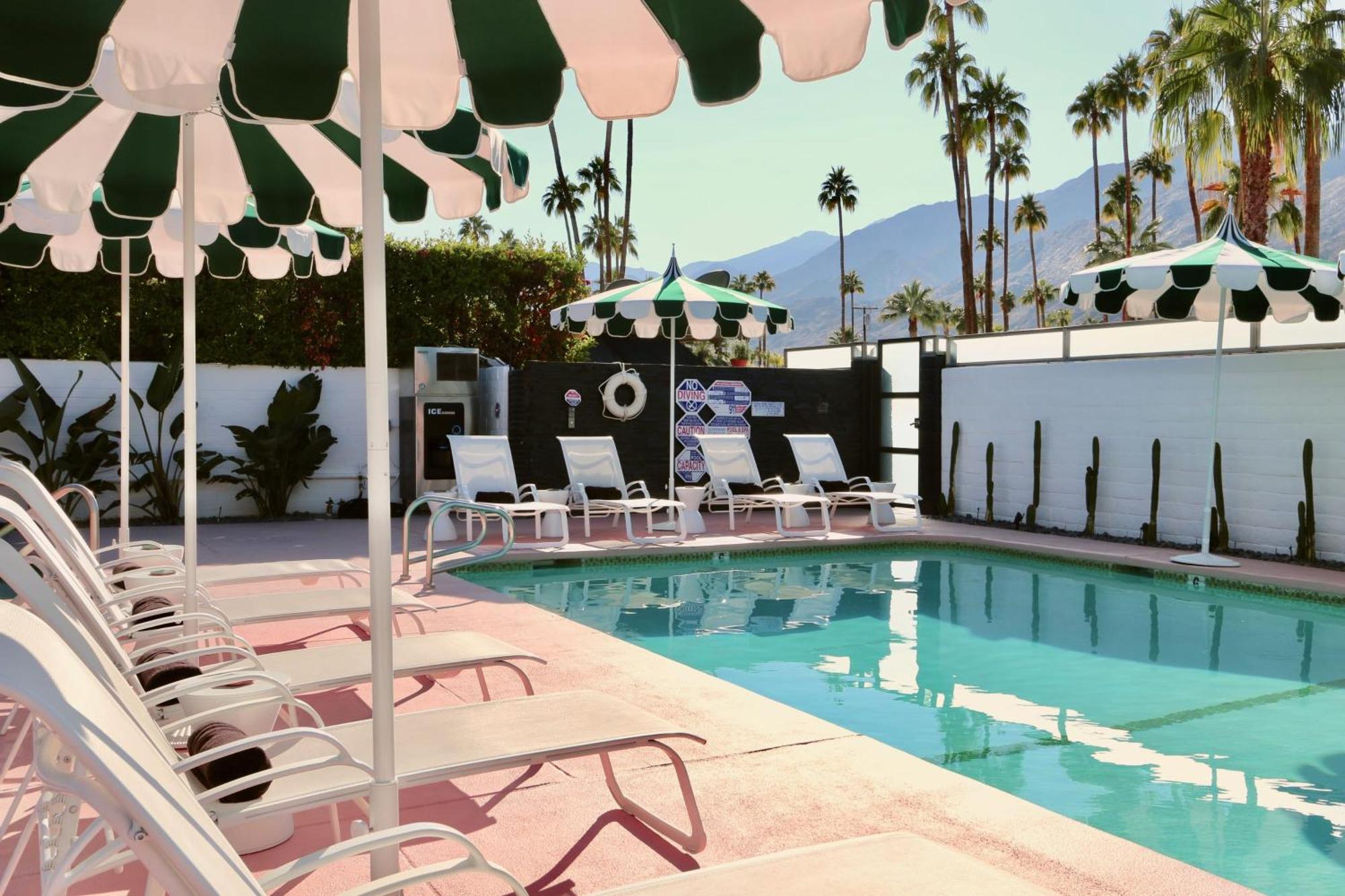 The Marley Hotel By Avantstay Classic Palm Springs Hotel W Pool Hot Tub ภายนอก รูปภาพ